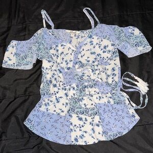 Chic Blue Floral Cold Shoulder Blouse